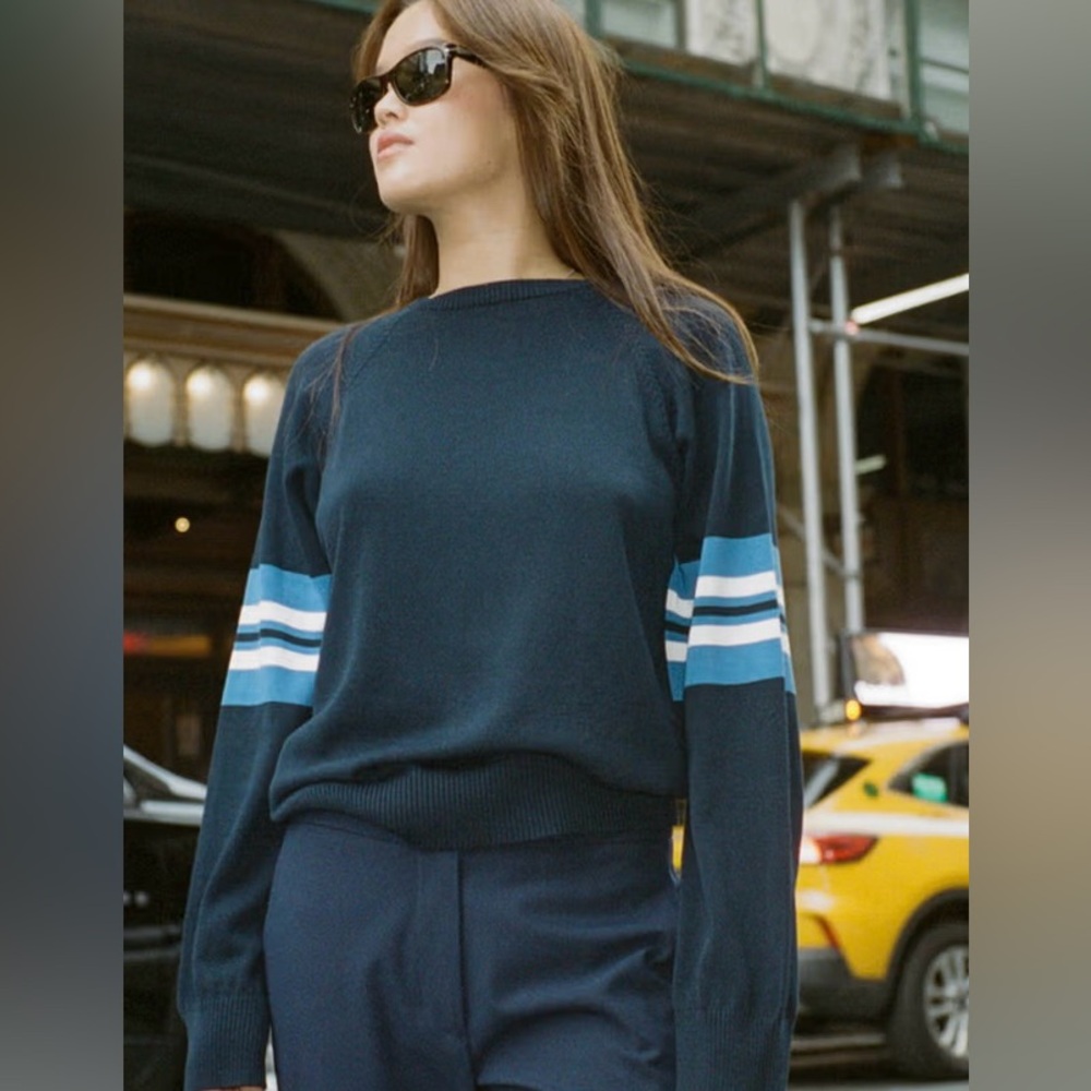 Djerf Avenue Striped Sleeve Crewneck Blue sz M